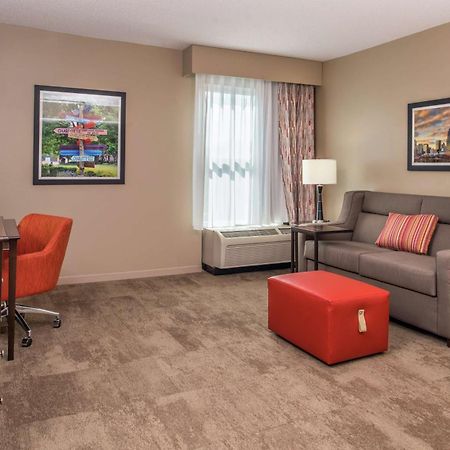 Hampton Inn & Suites Charlotte Arrowood Rd Exterior foto